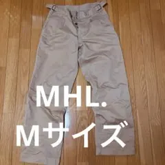 MHL. ツータックワイドチノパン　サイドアジャスター付き　日本製のサムネイル