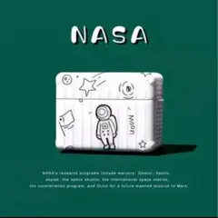 宇宙飛行士デザイン AirPodsProケース トランク型 ホワイト NASA風