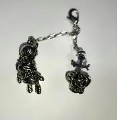 ONE PIECE ワンピース コレクションチャーム　クマシー 王冠 ペローナ