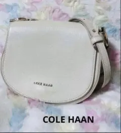 COLE HAAN グランドアンビション レザー サドルバッグ アイボリーのサムネイル
