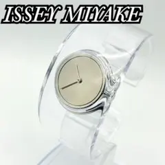 ISSEY MIYAKE O イッセイミヤケ バングル 腕時計 クォーツのサムネイル