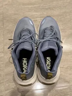 HOKA グレーブルー シューズ