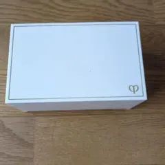 クレ・ド・ポーボーテ　ホワイト アクセサリーケース