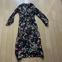 H&M 花柄長袖ロングワンピース ブラック
