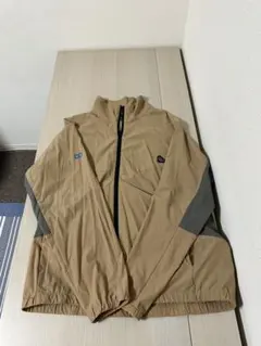 ナイロンジャケット ベージュ Lサイズ