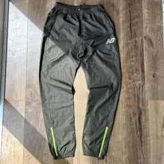 New Balance ピステパンツ カーキ　size160のサムネイル