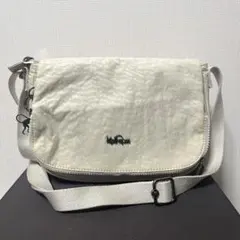 Item thumbnail for item d69b7424-5f48-436f-a825-a56d73b47c1f