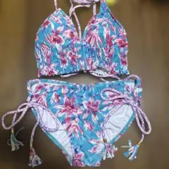 フラワー柄　ビキニ　未使用のサムネイル