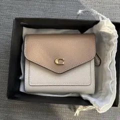 coach 二つ折り財布 ベージュ
