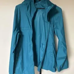 UNIQLO フード付き軽量ジャケット