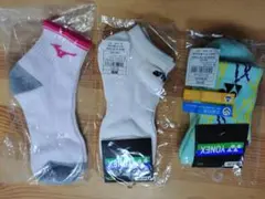 【新品】レディースソックス３足（YONEX×２、ミズノ×１）