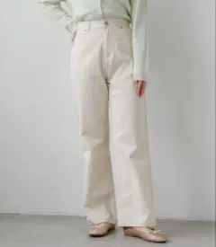 flower サニーバギーパンツ　アイボリーのサムネイル