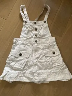 べべ　オフホワイト ジャンバースカート 110センチ