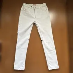 New Balance スリムフィット ホワイトパンツ