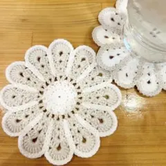 花型コースター ホワイト・ベージュ