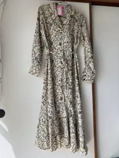 新品　花柄ワンピ