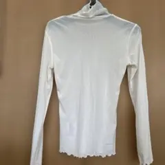 ホワイト タートルネック 長袖トップス　透け　タートルネックメロウシアートップ