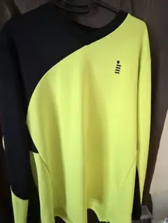 イエロー・ブラック トレーニングトップス