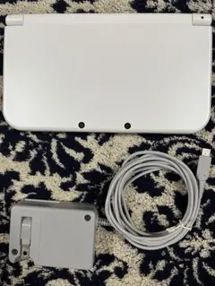 newニンテンドー3DS LL 本体 パールホワイト