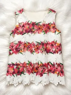 フラワーレース×立体刺繍トップス｜美シルエット