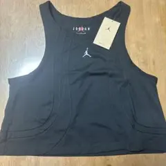 NIKE 新品未使用　ブラックタンクトップ　Sサイズ