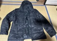 黒 フード付きダウンジャケット