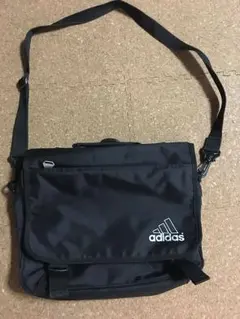 adidas アディダス ショルダーバッグ