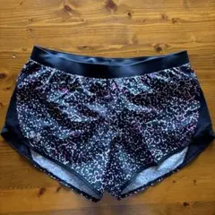 ほぼ新品　Under Armour HEATGEARヨガ／トレーニング　サイズL