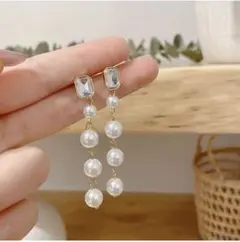 4連パール　ピアス　イヤリング　シンプル　結婚式　二次会　パーティー　韓国　流行