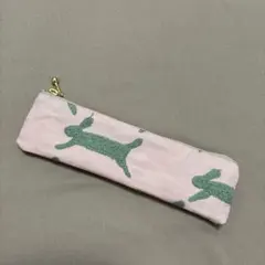 ミナペルホネンハンドメイドrun run run pink 刺繍ポーチペンポーチ