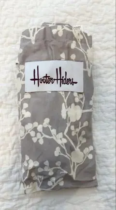 Hooter Hiders 授乳ケープ 花柄 グレー