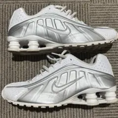 NIKE SHOX R4 whiteのサムネイル