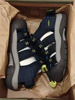 【新品】KEEN キッズサンダル 16cm ニューポート