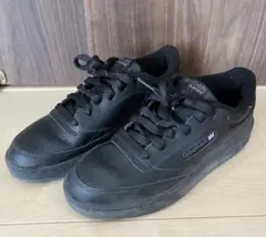 Reebok CLASSICブラック スニーカー