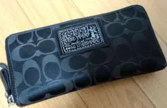 COACH ブラック ロゴパターン 長財布