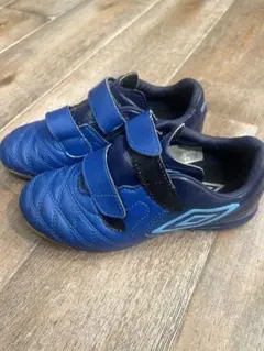 umbro フットサルシューズ　18cm