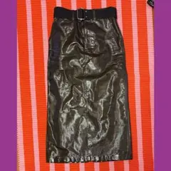 ROSE BUDメタリック フェイクレザー スカート