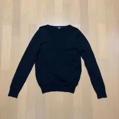 UNIQLO ニット セーター ブラック Vネック カシミヤ混 Mサイズシンプル
