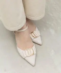randa ビジューパーツストラップパンプス アイボリー