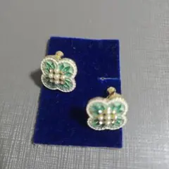 花型 緑色 クリップ式イヤリング