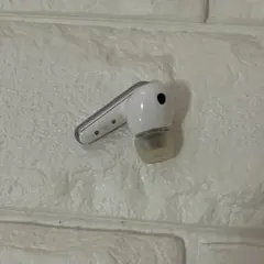 Soundcore Liberty 4 イヤホン　ホワイト　白　左　左耳