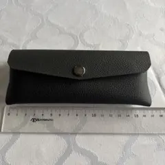 黒の皮革 ペンケース(メガネケース)
