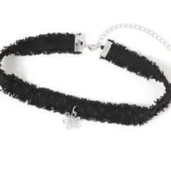 モチーフ付きチョーカー