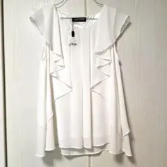 【新品未使用品】CECIL McBEE フリルノースリーブシャツ