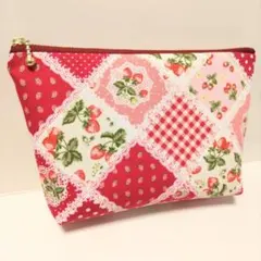 いちご パッチワーク柄 ハンドメイド ポーチ コスメポーチ ファスナーポーチ 苺