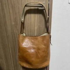 ブラウンレザーショルダーバッグ　バケツバッグ