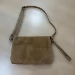 【美品】ベージュ ファー チャーム5層式ショルダーバッグ