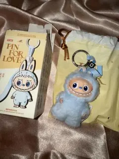 POPMART PIN FOR LOVE ぬいぐるみ ラブブ イニシャル　D