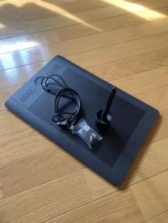 Wacom One 13.3インチ 液晶ペンタブレット【中古品】 - メルカリ