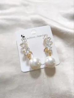 ※24時間以内発送　パールとキュービックジルコニアのイヤリング(ゴールド)